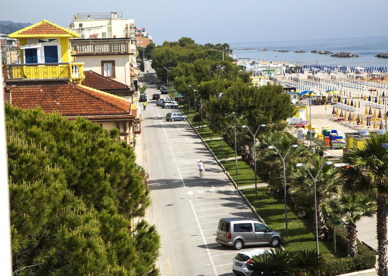 Hotel Ideal Cupra Marittima Exterior foto